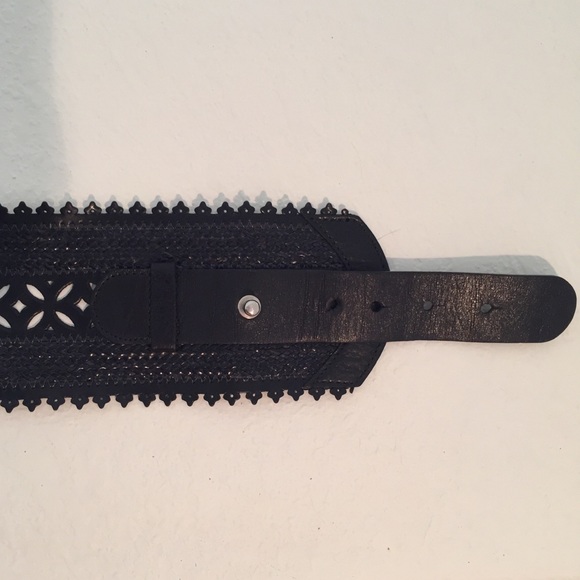 STREETS AHEAD Black Lace Leather Hipster Belt - Picture 4 of 8